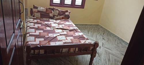Courtallam House | Family-Friendly Stay at Paneer Bhavan, Courtallam