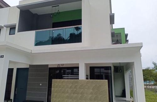 Pangkor Island House | Dream Island Homestay: Family-Friendly 4-Star Retreat