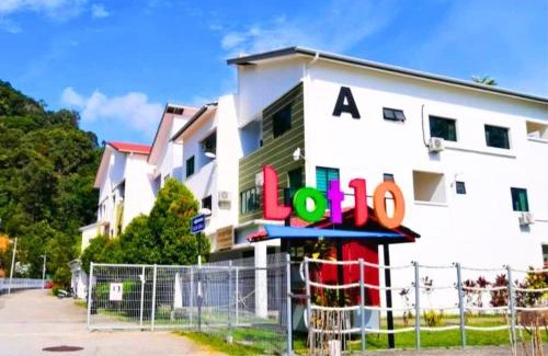 Pangkor Island Apartment | Beachfront Pangkor Pasir Bogak Apartment with Free WiFi