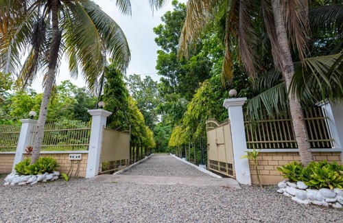 Looc Villa | Perfect Panglao Villa for Family Reunions & Ocean Views