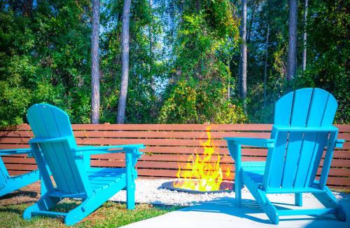 Thomas Drive House | Panhandle Paradise, Heated Pool, Hot Tub, Mini & Disc Golf, Game Room