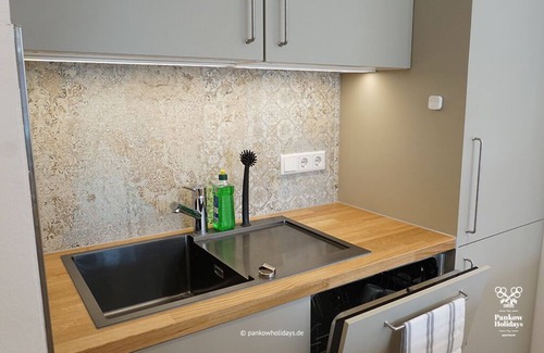 Niederschoenhausen Apartment | Delightful Pankow Holidays: Cozy Apartment with Spa & Hot Tub