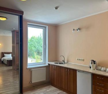Solochyn Hotel | Pet-Friendly Mini-Hotel Panna with Ocean View & Pool