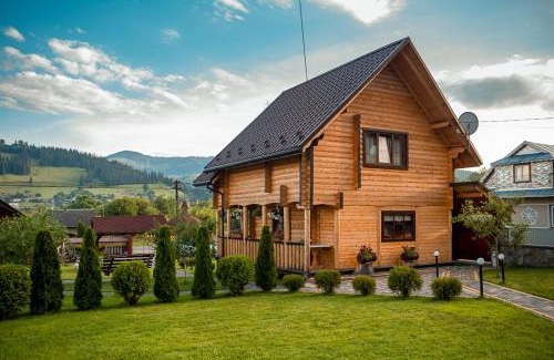 Verkhovyna Cabin | Pet-Friendly Pannochka: Guest Rated 10/10 with Breakfast