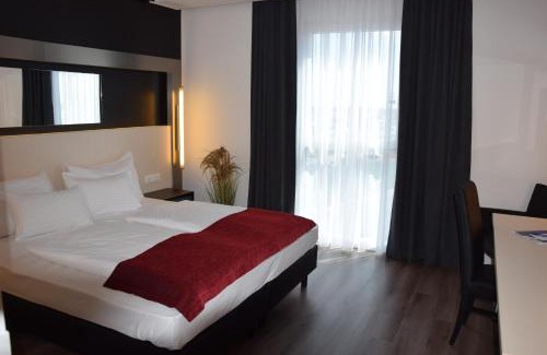 Parndorf Hotel | Discover Pannonia Tower: Pet-Friendly 4-Star Retreat