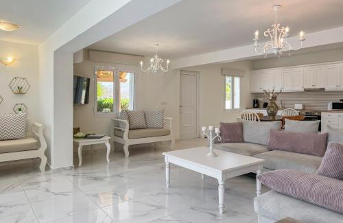 Stalos Villa | Discover Pano Stalos Villas: Oceanfront with Pool & Breakfast