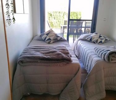 San Jorge Apartment | Panoràmic Vinaros: Oceanfront Retreat with Pool & Dining