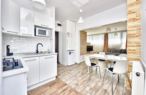 Pecs Apartment | Budget-Friendly Panoráma City Apartman with Family Amenities