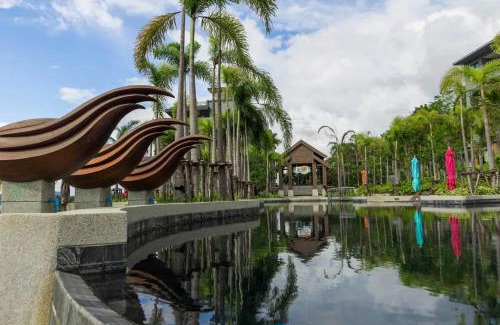 Mai Khao Apartment | Oceanfront Retreat: Panora Condo by Villacarte, 4-Star Excellence