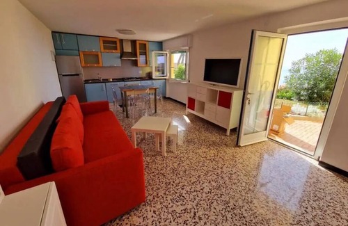 Zoagli Apartment | Scenic Garden Retreat by the Sea in Beautiful Liguria