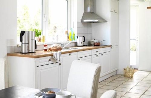 Loosdrecht Villa | Family-Friendly Stay at Panorama 2DT with Pet Amenities
