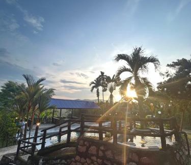 Hulu Langat Cabin | Inviting Panorama at DPuncakLui Chalet with Pool Access
