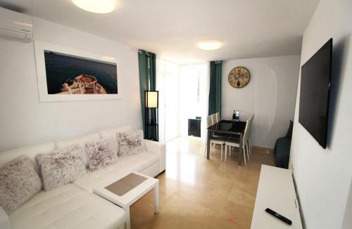 Rincon de Loix Apartment | Ideal Getaway: Panorama Benidorm Torre Montecarlo Awaits