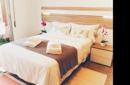 La Trinidad-San Juan y Todos los Santos House | Convenient Stay at Panorama Córdoba Center with Child Friendly Amenities