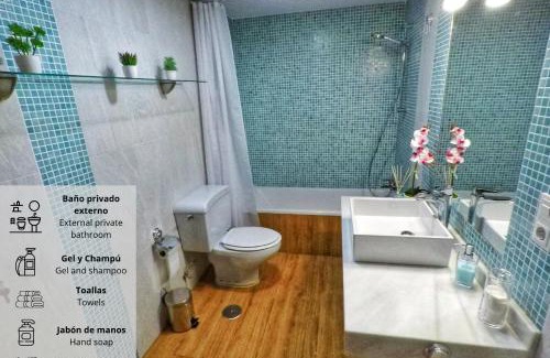 La Trinidad-San Juan y Todos los Santos House | Convenient Stay at Panorama Córdoba Center with Child Friendly Amenities