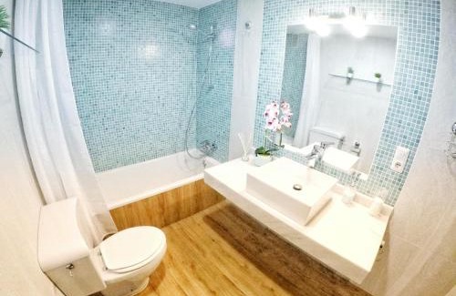 La Trinidad-San Juan y Todos los Santos House | Convenient Stay at Panorama Córdoba Center with Child Friendly Amenities