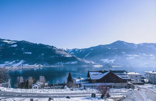 Zell am See Ski Chalet | Panorama Chalet Schmittendrin: Pet-Friendly Retreat, 9/10 Rating