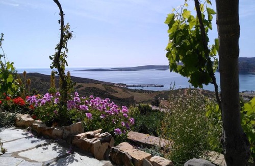 Vigla Villa | Top-Rated Panorama Family House: Ideal for Kids & Parents