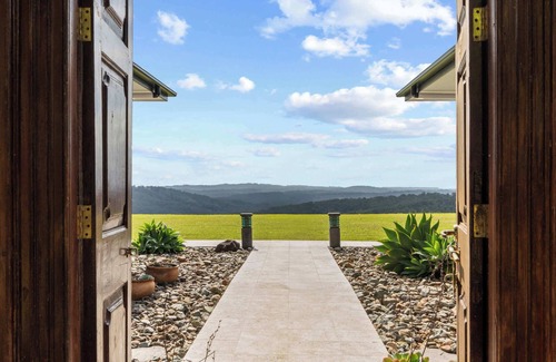 Bald Knob Apartment | Panorama Farm - 3BD Hinterland Hideaway