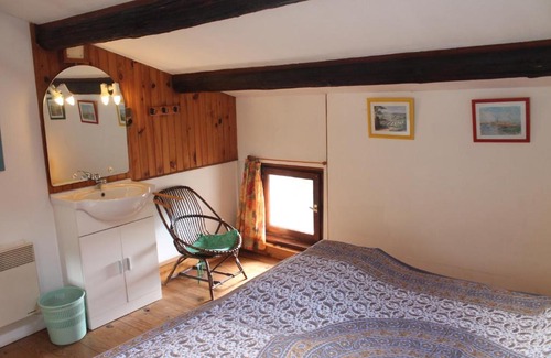 Gaudies House | Relax at Panorama Gîtes Certes: Oceanfront Retreat