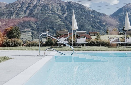 Sankt Veit im Pongau Apartment | Family-Friendly Getaway at Panorama Garden - Empl
