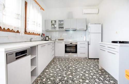 Potos Apartment | Guest Rated: Experience PANORAMA with Impeccable Views
