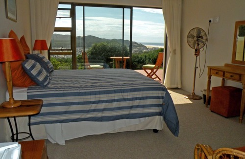 West Bank House | Exceptional Panorama Guest House: Pool & Breakfast Included