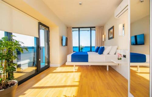 New Boulevard Apartment | Panorama King Suite Sea View Hotel