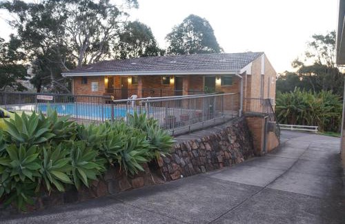 Charlestown Hotel | Family-Friendly Panorama Motor Inn - A 4-Star Retreat