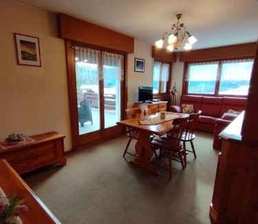 Cortina d'Ampezzo Apartment | Stunning Panorama Views in a Family and Pet-Friendly Hotel