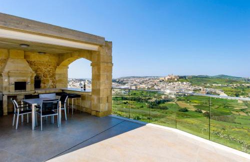 Xaghra Villa | Panorama: Oceanfront Bliss with Spa & Perfect Reviews