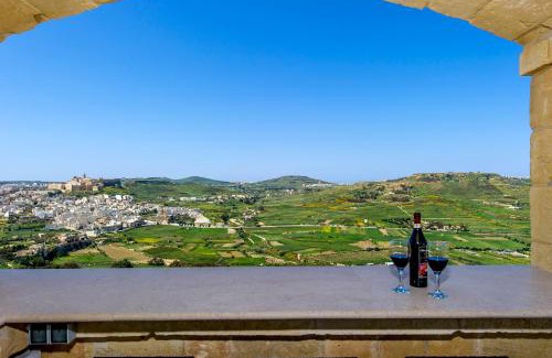 Xaghra Villa | Panorama: Oceanfront Bliss with Spa & Perfect Reviews