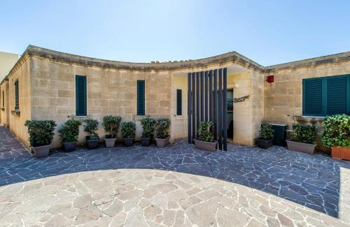 Xaghra Villa | Panorama: Oceanfront Bliss with Spa & Perfect Reviews