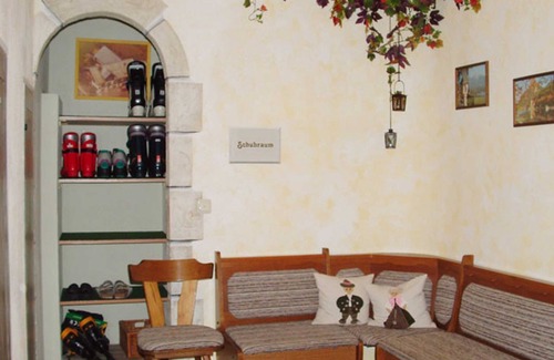 Tannheim Apartment | Inviting Panorama No. 10 - Family-Friendly Apartment House