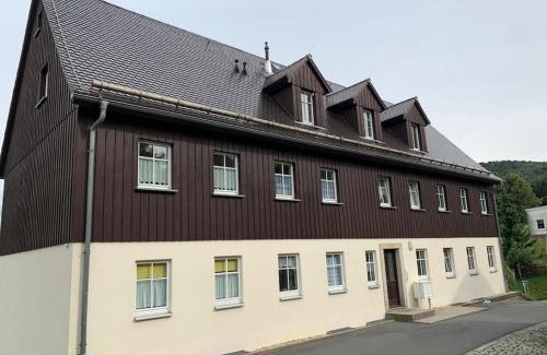 Oybin Apartment | Beautiful Fewo Karasek in Oybin with Scenic Views