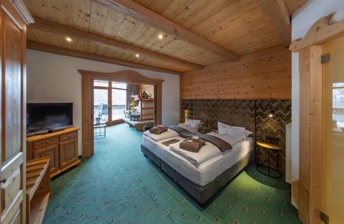 La Via Hotel | Idyllic Panorama Resort Taljörgele: Family-Friendly Retreat