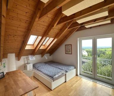 Birkenbeul Apartment | Inviting Panorama-Suite in Birkenbeul for Families
