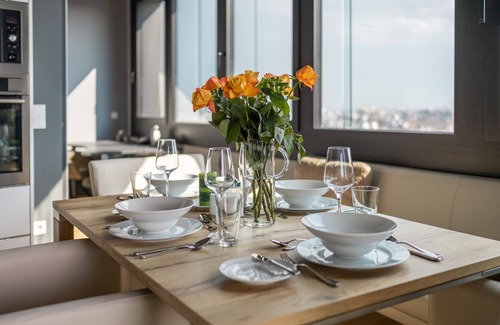 Neulerchenfeld House | Elegant Panorama Suite with Scenic Views of Vienna