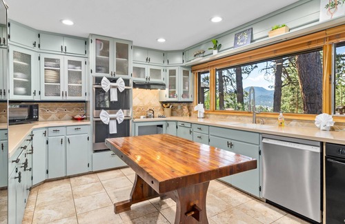 Stanley Hills House | Inviting Panorama Vacation Home with Pool & Hot Tub