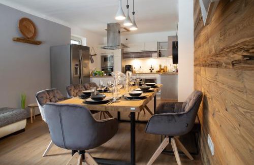 Oeblarn House | Panorama View: Pet-Friendly Retreat with Breakfast Included