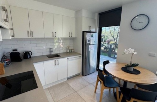 Bright Apartment | Bright Panorama Views with Family-Friendly Amenities