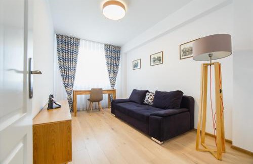 Oradea Apartment | Stunning Panorama Views in Central Family-Friendly Apartment