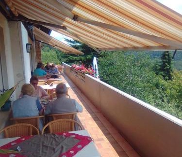 Goerwihl Hotel | Cozy Stay at Panoramahotel Alde Hotz with Pet-Friendly Perks