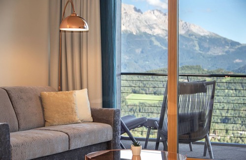 Nova Ponente Hotel | Experience Comfort at Panoramahotel Obkircher S.A.S.