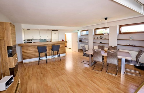 Daun Apartment | PanoramaSicht: Top-Rated 4-Bed Vacation Apartment in Daun