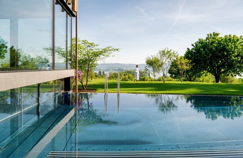 Gundholzen Apartment | Seaside Panoramasuite with Pool and Spa Amenities