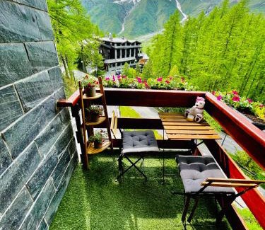 Cervinia Apartment | Panoramic Apartment: Guest Rated 9.6, Family-Friendly Stay