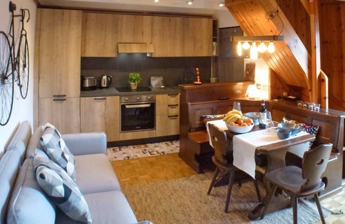 Varena Apartment | Prestige Panoramic Apartment in Varena with Spa & Breakfast