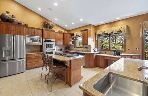 Deadwood Cabin | Panoramic Black Hills Views of Historic Deadwood, Hot Tub and Wildlife Galore!