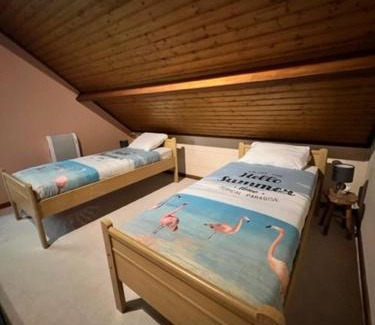 Sint-Gillis-Waas Villa | Relaxing Oceanfront Bungalow in Sint Gillis-Waas